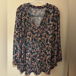 Vince Camuto XXL Floral V-Neck Women's Top